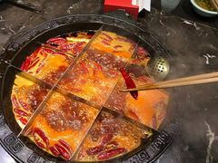 -红九格老火锅(三峡广场店)