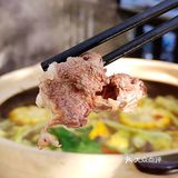 梧桐树下的老洋房露台真牛肉火锅