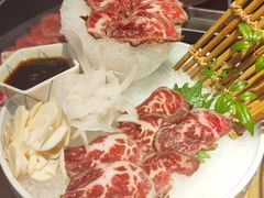 -山川小町·极番烧肉(新地假日广场店)