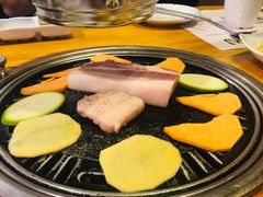 -唯成•韩国炭火烤肉 유성고기