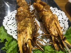 -老东镇啤酒屋海鲜加工·蒸汽海鲜·海鲜烧烤(台东店)