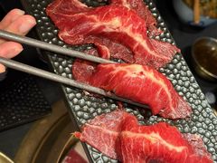 -铭牛烧肉·和牛海鲜自助(高新月牙湖店)
