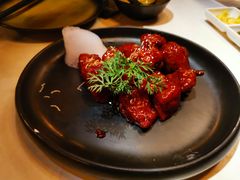 红酒泡沫牛仔粒-荟廷·晶萃(陆家嘴尚悦湾店)