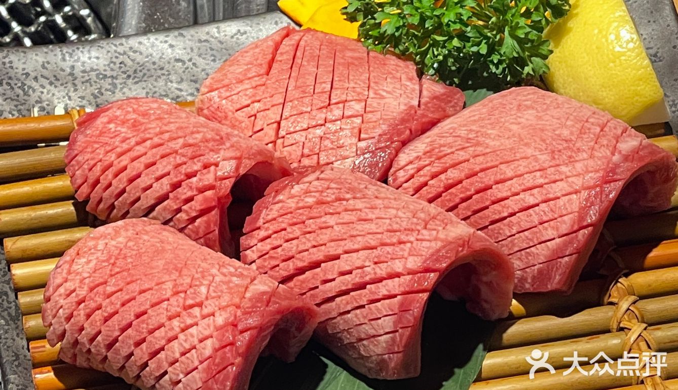 南京新街口宝藏烤肉店 大口吃肉的感觉太棒了