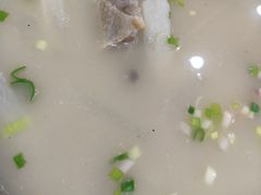 -余杨鸭鸭餐厅