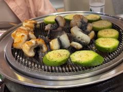 -围炉肉舍•炭烤活鳗•丹东海鲜烤肉(步行街店)