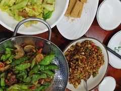 -湖南人家湘菜馆(镇江路店)