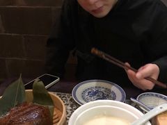 民国美龄粥-南京大牌档(南京路世纪都会店)