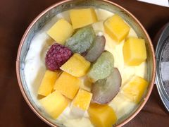 鲜果边角料盒子蛋糕-风车面包