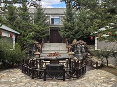-大连步云山老汤度假山庄