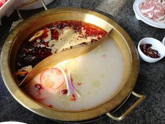 -小天鹅火锅·一线江景洪鼎旗舰店(洪崖洞店)