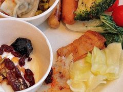 -怡咖啡海鲜自助餐厅(浦东香格里拉店)