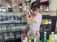 -亚龙湾喜来登·美景台大堂吧