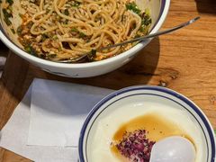 -云阿蛮云南生烫牛肉米线(奉贤路店)