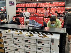 -NIKE上海青浦优选体验店