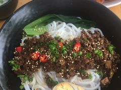 牛肉酱拌粉-三千粉牛肉米粉(来客茂店)