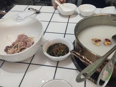 -领鲜现切猪杂火锅(番禺桥南店)