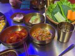 -釜山火炉·海鲜烤肉(紫藤路店)
