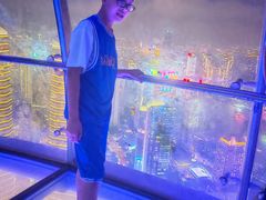 -东方明珠259米全透明悬空观光廊