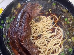 -小龙大肉面馆