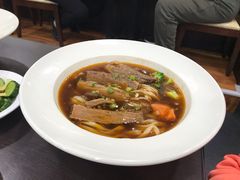 金牌红烧牛肉面-康师傅私房牛肉面(北京南站店)