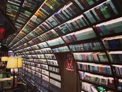 -钟书阁(珍园店)