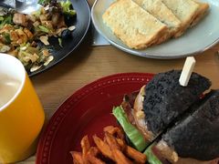 -HELLO 27 意面·沙拉·帕尼尼