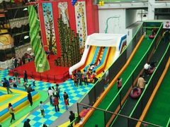 -蒙特利亲子乐园