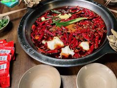 -黄潇洒老火锅(九眼桥宏济巷店)