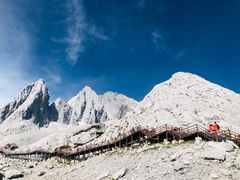 -玉龙雪山游客服务中心