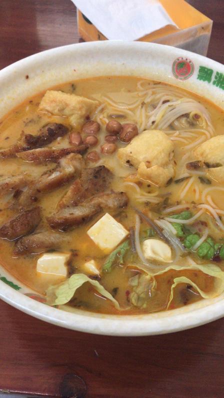 飘湘渔粉(广东科技学院店)-"学校附近的鱼粉,汤很浓,味道也不错,环境.