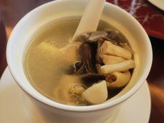 -粤尚腾香居中餐厅(首都机场希尔顿店)