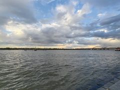 -人民防洪胜利纪念塔