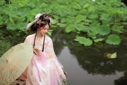 -一揽芳华汉服旗袍体验馆(拙政园店)