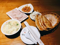 -李连贵熏肉大饼(中街盛京龙城店)