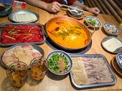 -洱火云南酸菜牛肉火锅(石景山当代商城店)