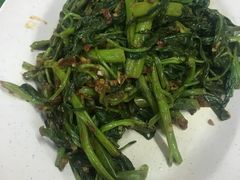 -明记烧鱼美味店