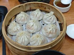 -莱莱小笼·乔艾