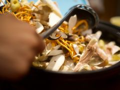 -菌之家·专业纯野生菌火锅·特色炒菌