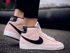 -NIKE品牌体验店(金源新燕莎店)