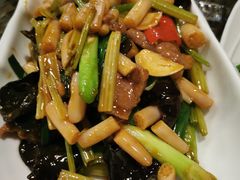 藕带木耳炒牛肉-东馆和天下特色餐饮(工农店)