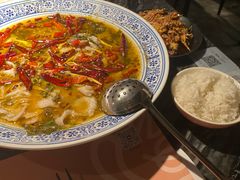 -桂二老坛酸菜鱼(三街两巷店)
