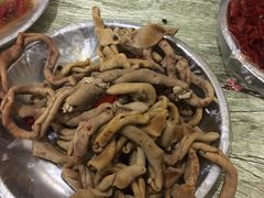 -梁老三麻辣鸡头(汝河小区店)