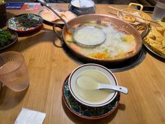 -洱火云南酸菜牛肉火锅(石景山当代商城店)