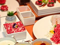 -左庭右院鲜牛肉火锅黑金店(陆家嘴中心店)