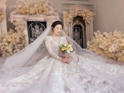 点击看大图 -伯瓷皇后婚纱艺术空间