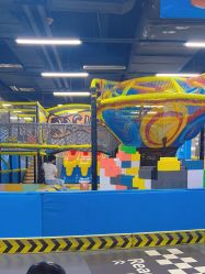 -卡尔飞车(武汉青山印象城店)