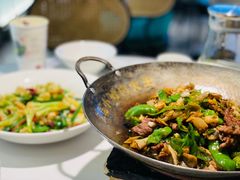 -费大厨辣椒炒肉(高铁吾悦广场店)