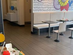 -麦当劳(花桥得来速店)