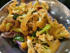 -梓檚中餐厅湖北菜小龙虾武昌鱼排骨藕汤(黄鹤楼店)